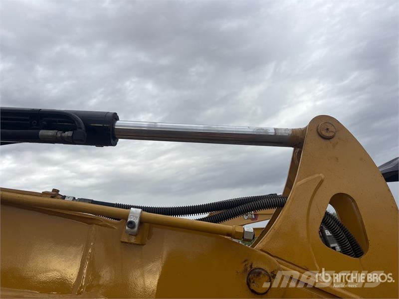 CAT 305.5 Mini Excavator Mini bagri <7t