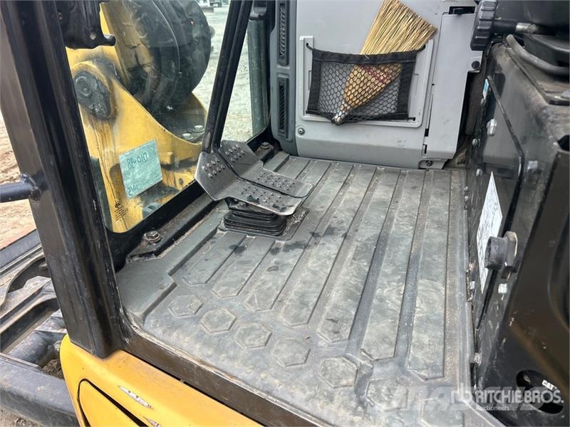 CAT 305.5E2 CR Mini Excavator Mini rýpadla < 7t