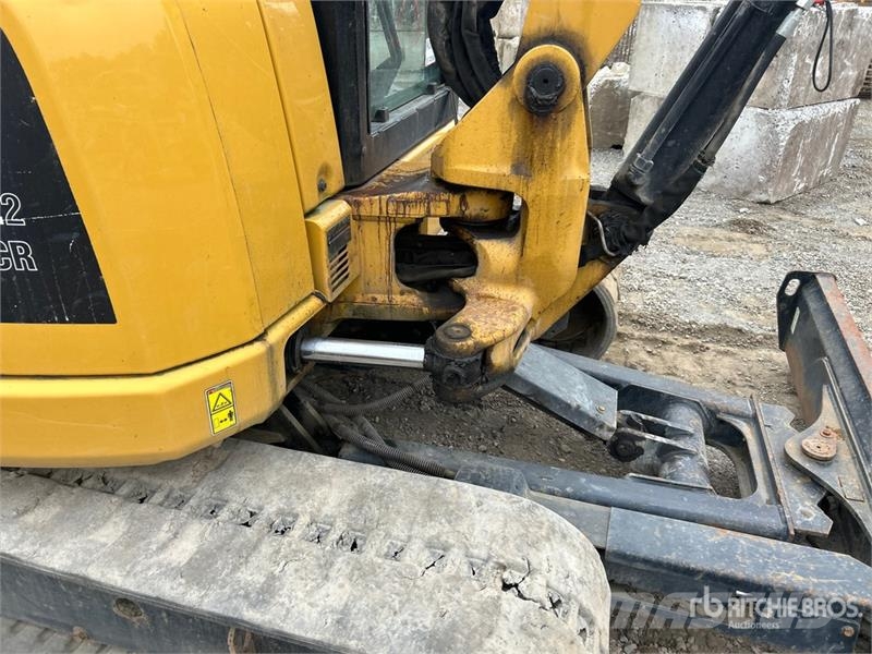 CAT 305.5E2 CR Mini Excavator Mini rýpadla < 7t