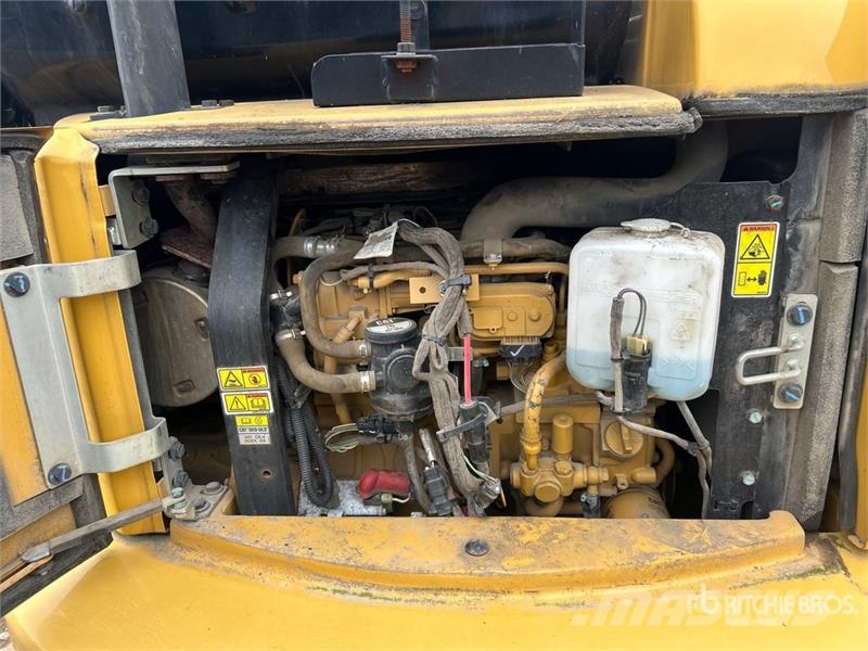 CAT 305.5E2 CR Mini Excavator Mini rýpadla < 7t