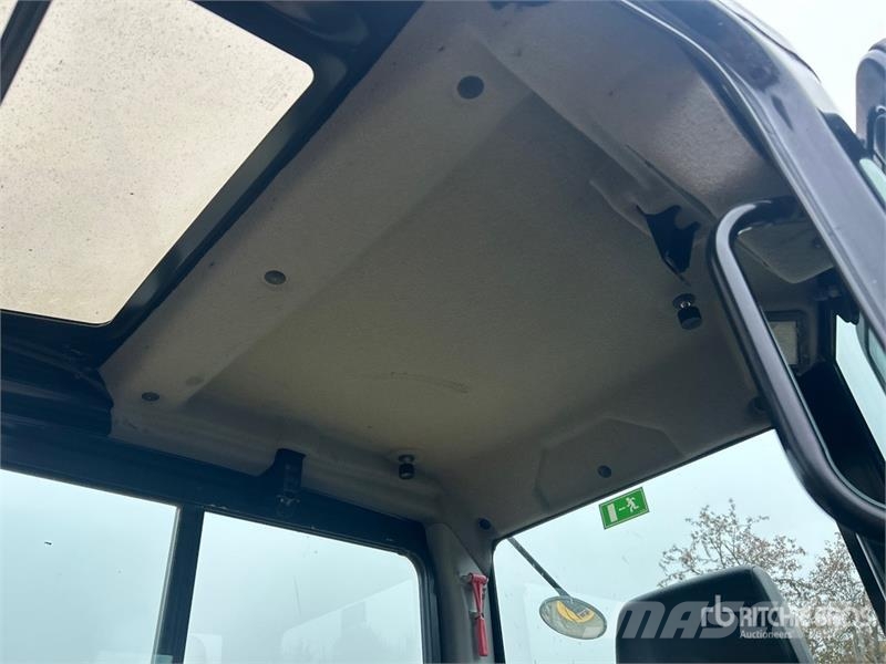 CAT 305.5E2 CR Mini Excavator Mini rýpadla < 7t