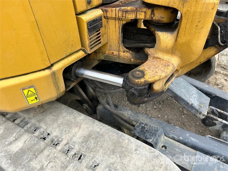 CAT 305.5E2 CR Mini Excavator Mini rýpadla < 7t