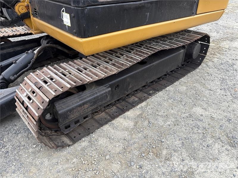 CAT 305.5E2 Mini Excavator 小型挖掘机