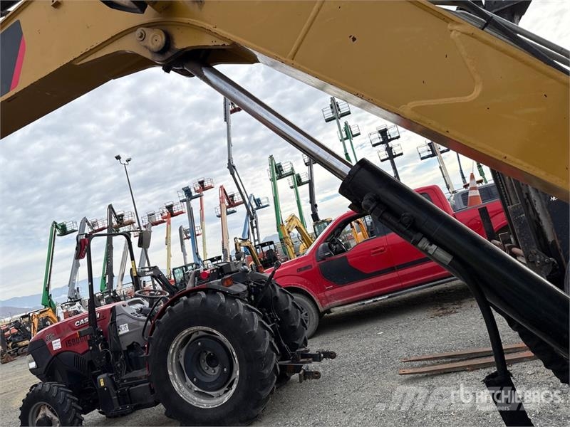 CAT 305.5E2 Mini Excavator 小型挖掘机