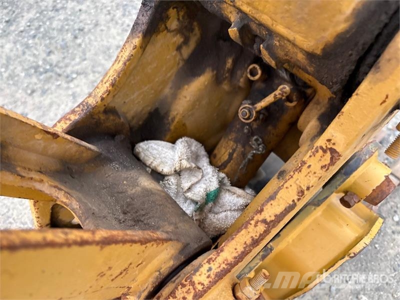 CAT 305.5E2 Mini Excavator 小型挖掘机