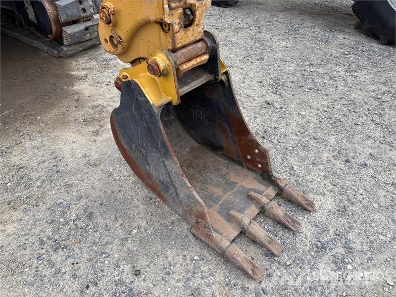 CAT 305.5E2 Mini Excavator 小型挖掘机