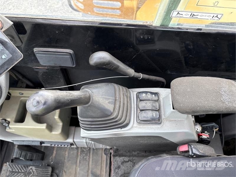 CAT 305.5E2 Mini Excavator 小型挖掘机