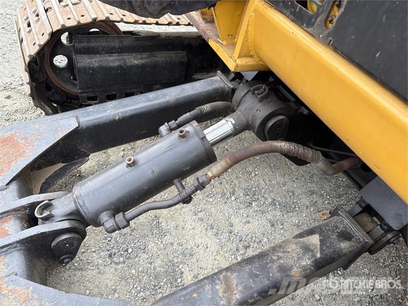 CAT 305.5E2 Mini Excavator 小型挖掘机
