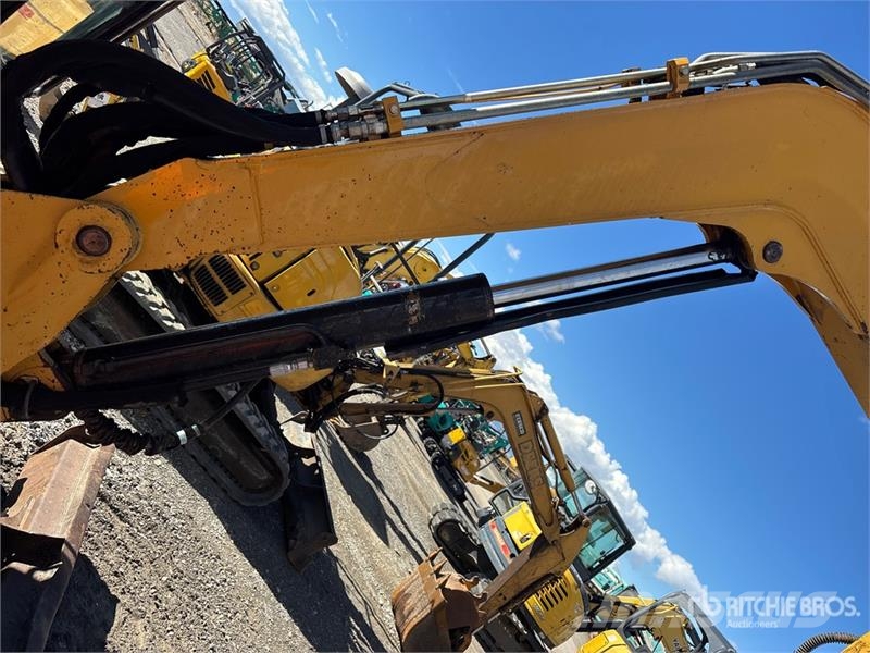 CAT 305C CR Mini Excavator Мини-экскаваторы