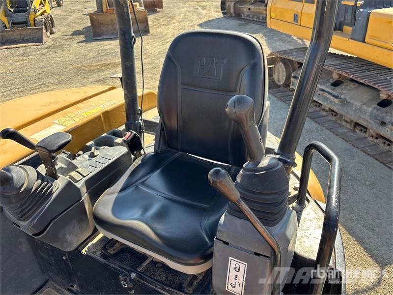 CAT 305E CR Mini Excavator Mini kotrók < 7t