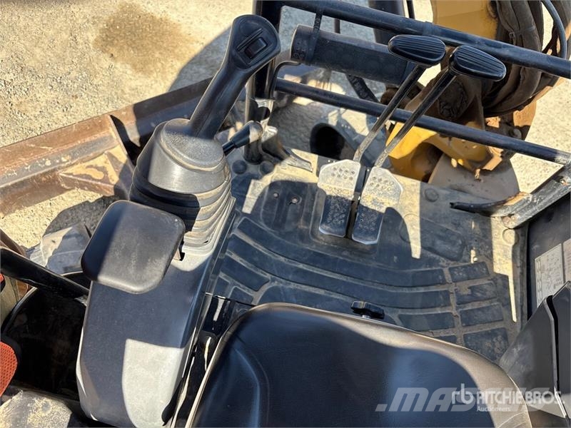 CAT 305E CR Mini Excavator Mini kotrók < 7t