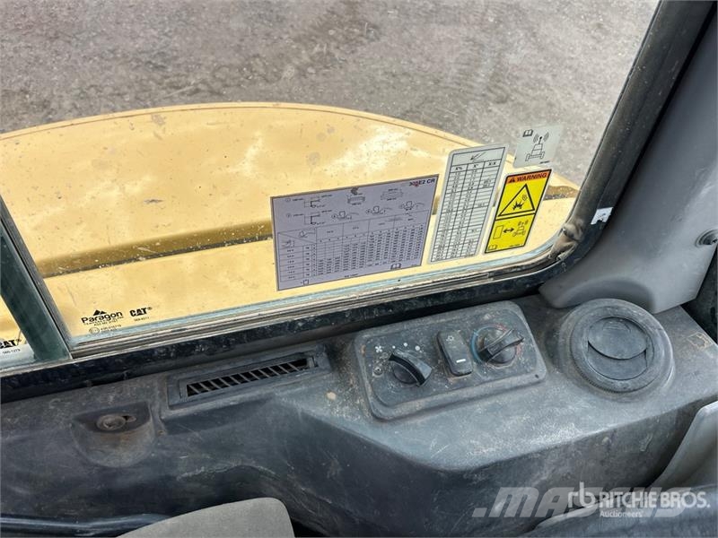 CAT 305E2 CR Mini Excavator Minikaivukoneet < 7t