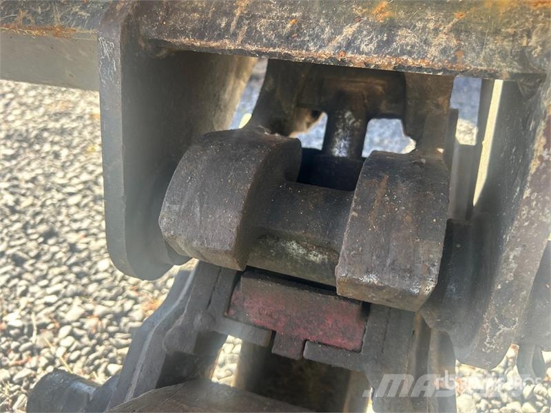 CAT 305E2 CR Mini Excavator Minibagger < 7t
