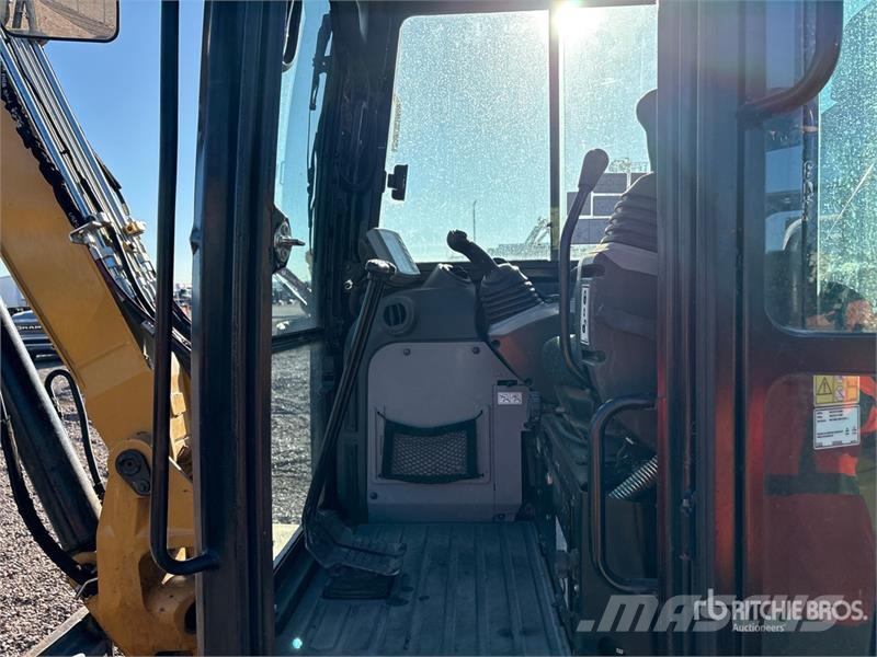 CAT 305E2 CR Mini Excavator Minigravemaskiner