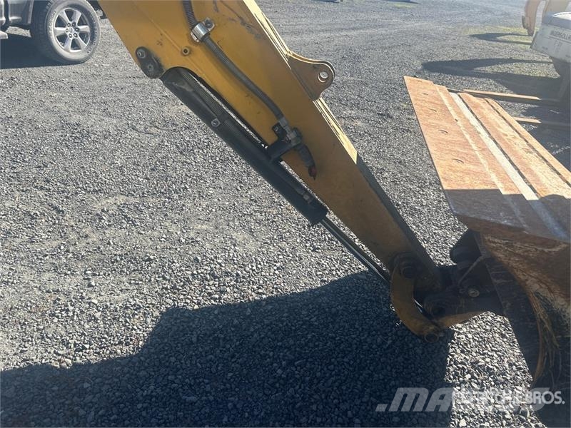CAT 305E2 CR Mini Excavator Minibagger < 7t