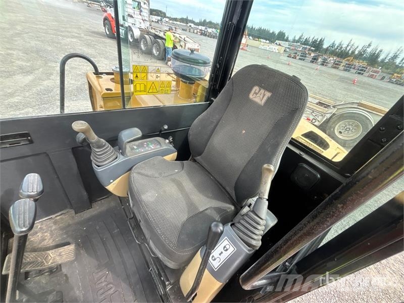 CAT 306 Mini Excavator Miniescavatori