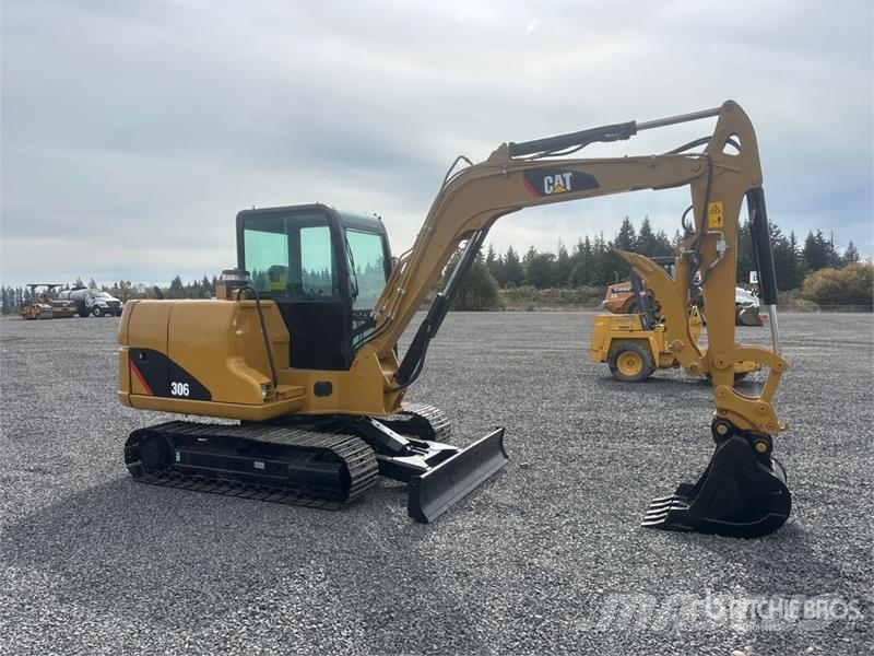 CAT 306 Mini Excavator Miniescavatori