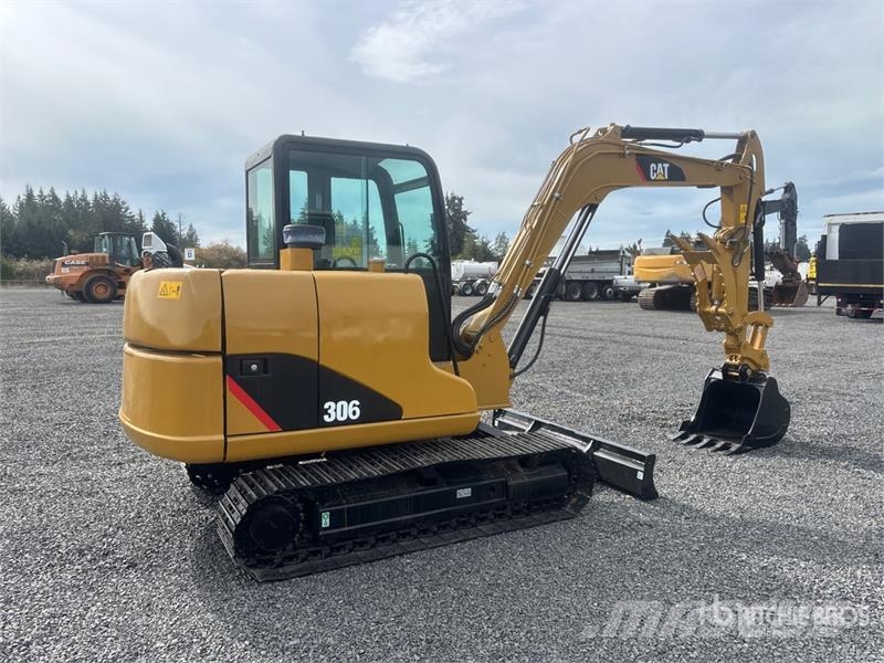 CAT 306 Mini Excavator Miniescavatori