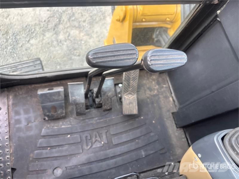 CAT 306 Mini Excavator Miniescavatori