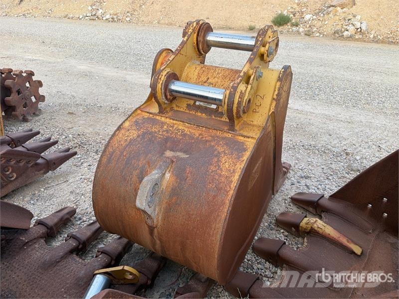 CAT 32 in Digging Excavator Bucket Buckets