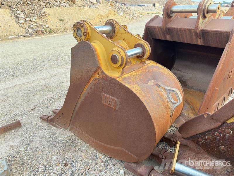 CAT 32 in Digging Excavator Bucket Buckets