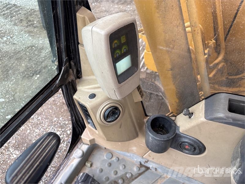 CAT 320 CLU Tracked Excavator Pelle sur chenilles