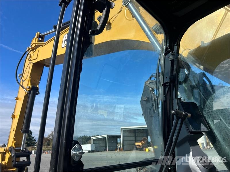 CAT 320 Tracked Excavator Bageri guseničari