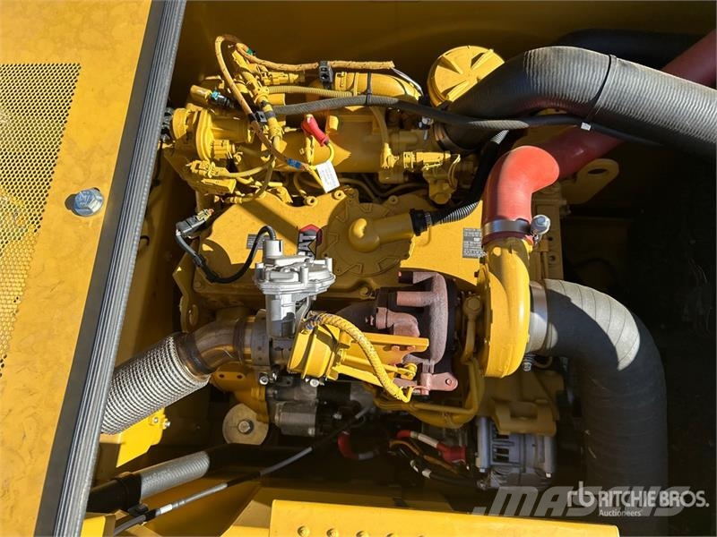 CAT 320 Tracked Excavator Bageri guseničari