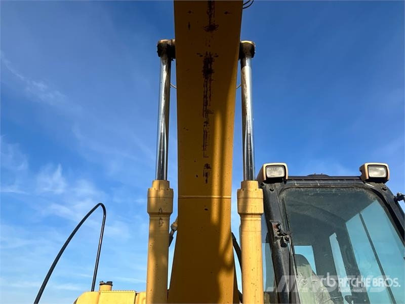 CAT 320C L Tracked Excavator Kāpurķēžu ekskavatori