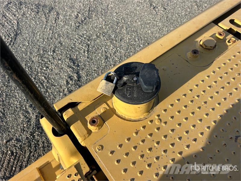 CAT 320C L Tracked Excavator Kāpurķēžu ekskavatori