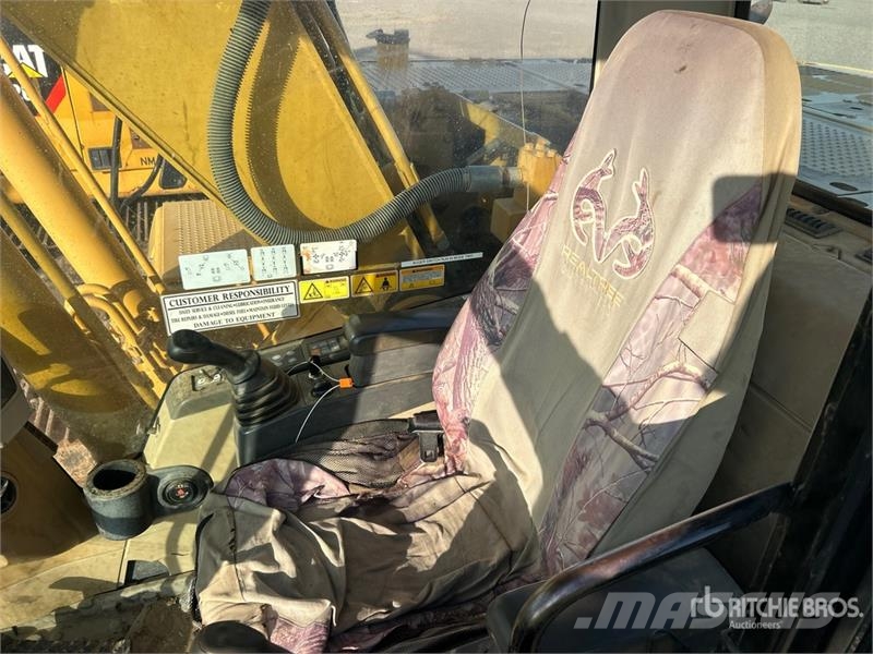 CAT 320C L Tracked Excavator Kāpurķēžu ekskavatori