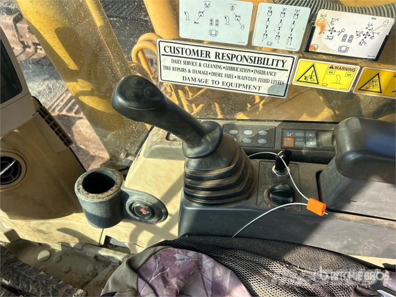 CAT 320C L Tracked Excavator Kāpurķēžu ekskavatori