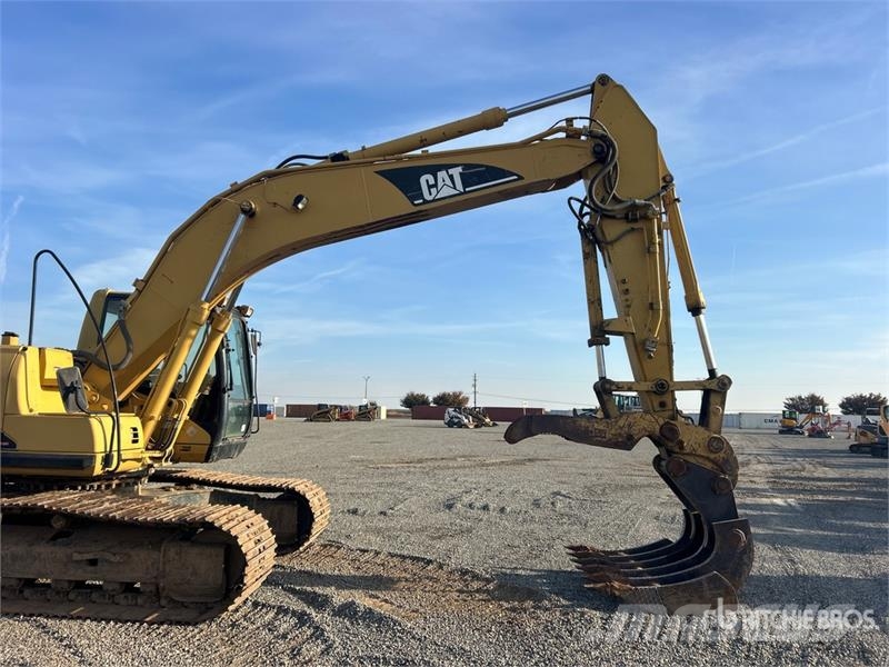 CAT 320C L Tracked Excavator Kāpurķēžu ekskavatori