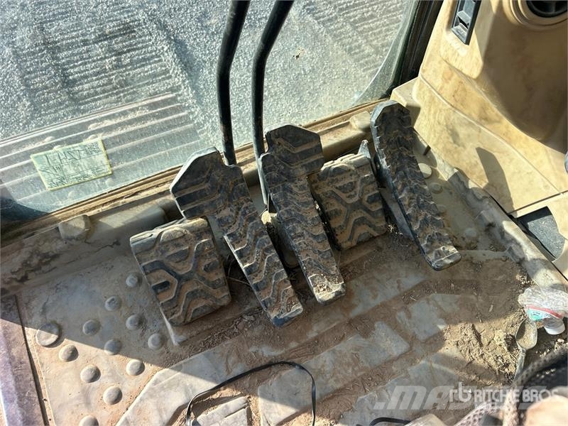 CAT 320C L Tracked Excavator Kāpurķēžu ekskavatori