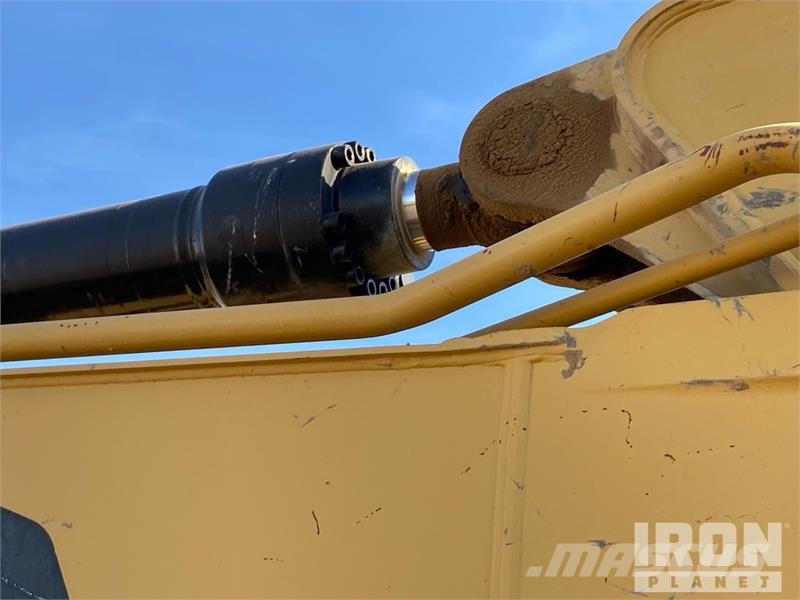 CAT 320D L Kāpurķēžu ekskavatori