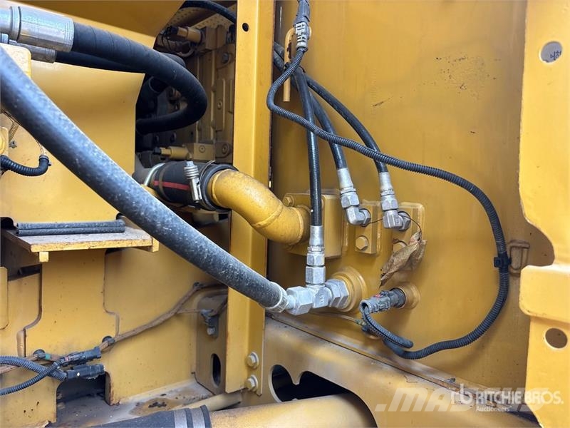 CAT 320GC Tracked Excavator Bagri goseničarji