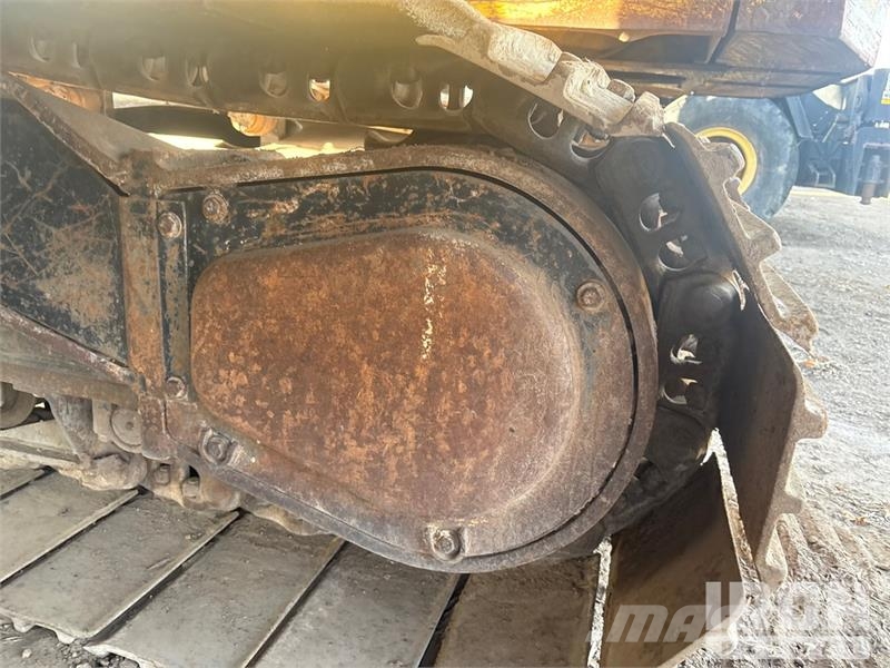 CAT 322L Kāpurķēžu ekskavatori