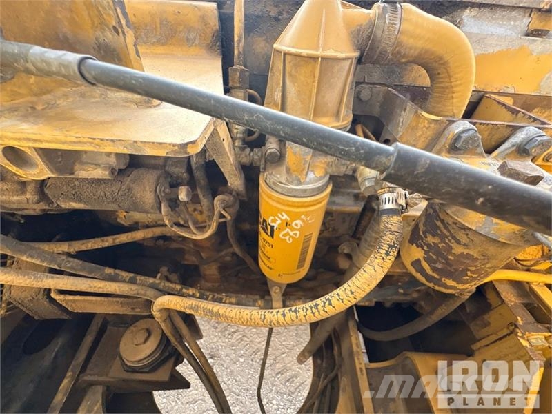 CAT 322L Kāpurķēžu ekskavatori