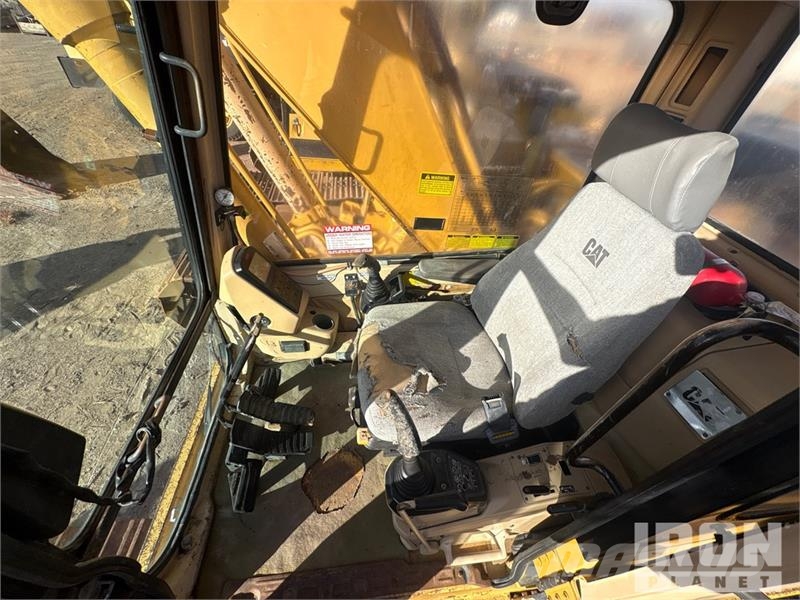 CAT 322L Kāpurķēžu ekskavatori
