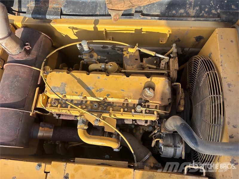 CAT 322L Kāpurķēžu ekskavatori