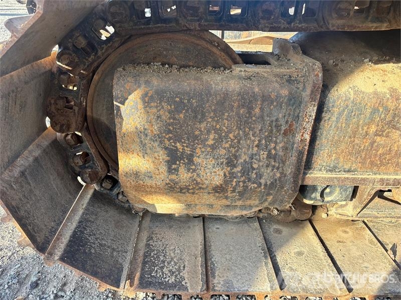 CAT 322L Kāpurķēžu ekskavatori