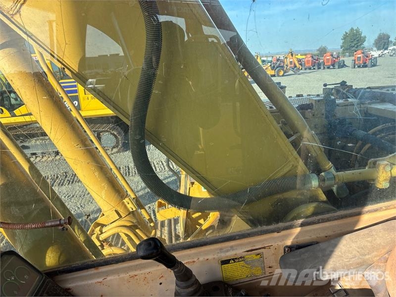 CAT 322L Kāpurķēžu ekskavatori