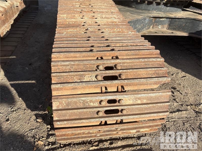 CAT 322L Kāpurķēžu ekskavatori