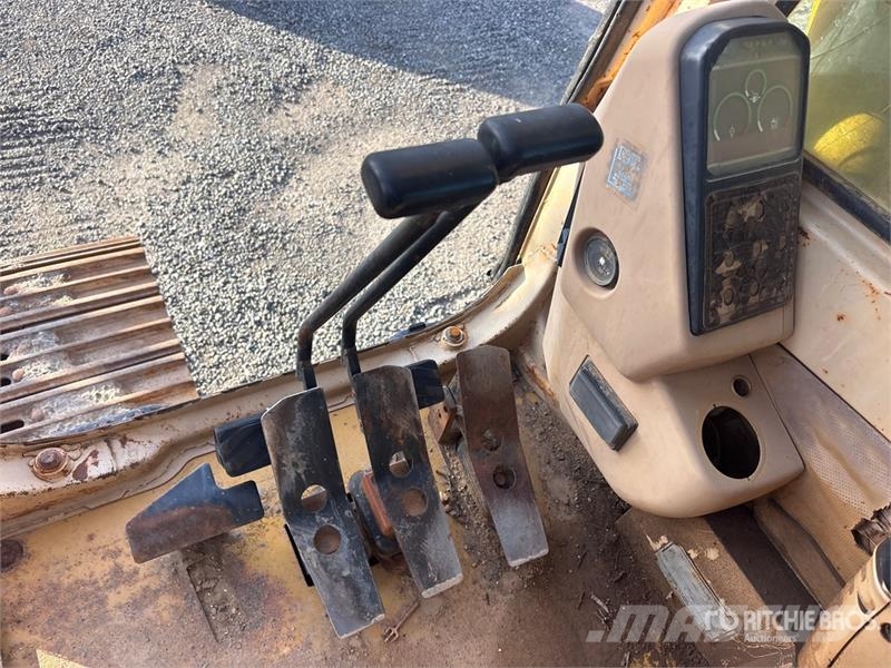 CAT 322L Kāpurķēžu ekskavatori