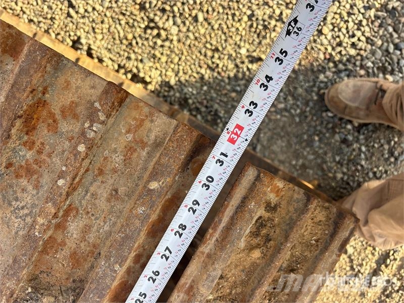CAT 322L Kāpurķēžu ekskavatori