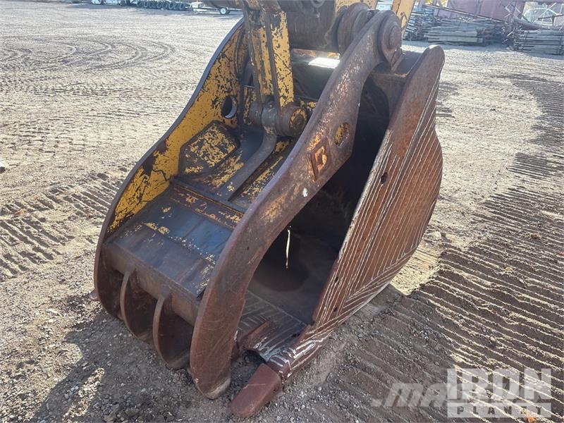CAT 322L Kāpurķēžu ekskavatori