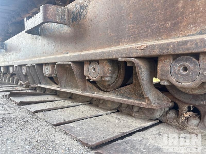 CAT 322L Kāpurķēžu ekskavatori