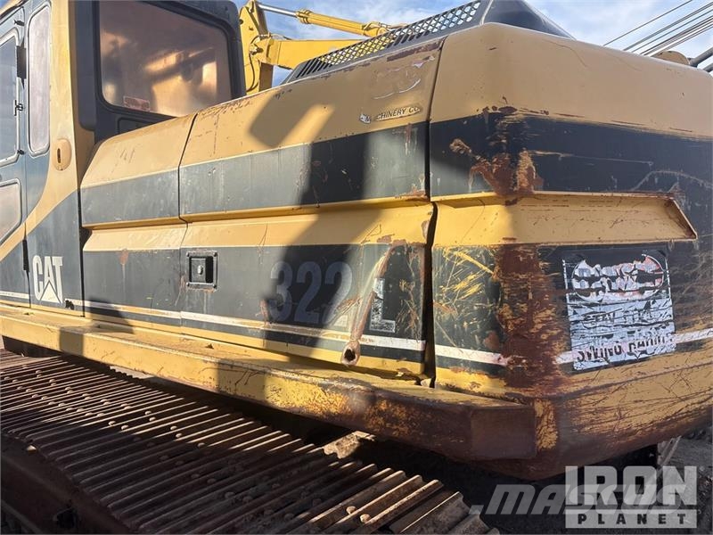 CAT 322L Kāpurķēžu ekskavatori