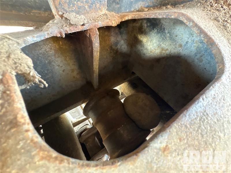 CAT 322L Kāpurķēžu ekskavatori