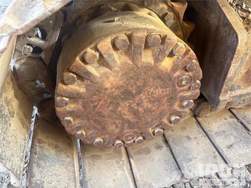 CAT 322L Kāpurķēžu ekskavatori